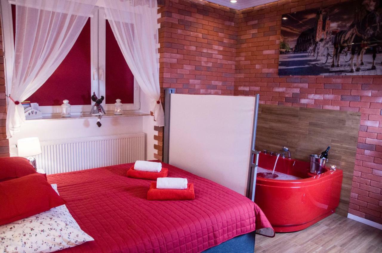 Jacuzzi Apartment Red Krakkó Kültér fotó